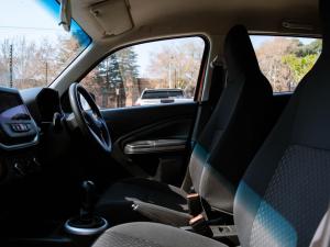 Toyota Vitz 1.0 XR manual - Image 7
