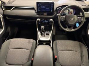 Toyota RAV4 2.0 GX auto - Image 6