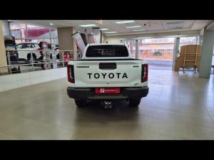 Toyota Hilux 2.8GD-6 double cab Raider 4x4 - Image 5
