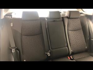Toyota RAV4 2.0 GX auto - Image 11