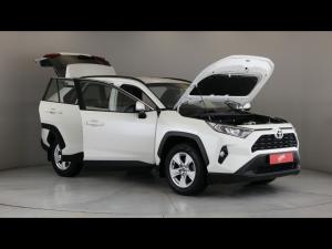 Toyota RAV4 2.0 GX auto - Image 29