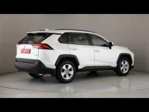 Toyota RAV4 2.0 GX auto - Image 2
