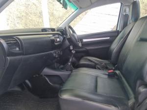 Toyota Hilux 2.4GD single cab S (aircon) - Image 7