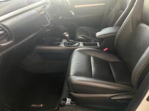 Toyota Hilux 2.8GD-6 double cab 4x4 Raider auto - Image 7