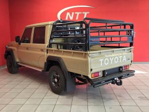Toyota Land Cruiser 79 2.8 GD-6D/C - Image 9