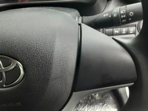 Toyota Vitz 1.0 XR AMT - Image 10