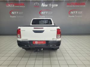 Toyota Hilux 2.4 GD-6 RB Raider automaticE/CAB - Image 5