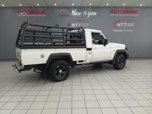 Toyota Land Cruiser 79 2.8 GD-6S/C - Image 2