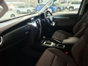 Toyota Fortuner 2.4GD-6 Raised Body automatic - Image 7