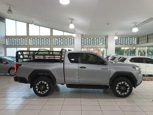 Toyota Hilux 2.8 GD-6 RB Raider X 4X4 automaticXtra Cab - Image 3