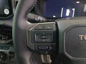 Toyota Hilux 2.8 GD-6 RB Raider X 4X4 automaticXtra Cab - Image 9