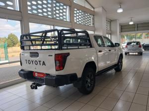Toyota Hilux 2.8 GD-6 RB SRX 4X4 automaticD/C - Image 2