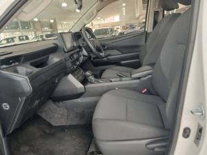 Toyota Hilux 2.8 GD-6 RB SRX 4X4 automaticD/C - Image 7