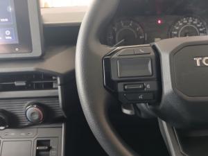 Toyota Hilux 2.8 GD-6 RB SRX 4X4 automaticD/C - Image 9