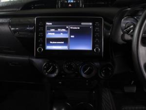 Toyota Hilux 2.4 GD-6 Raider 4X4 automaticD/C - Image 11