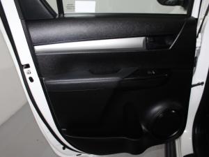 Toyota Hilux 2.4 GD-6 Raider 4X4 automaticD/C - Image 13