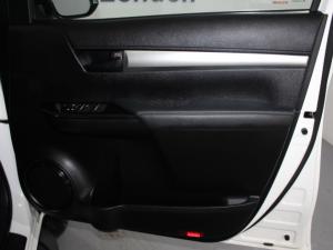Toyota Hilux 2.4 GD-6 Raider 4X4 automaticD/C - Image 15
