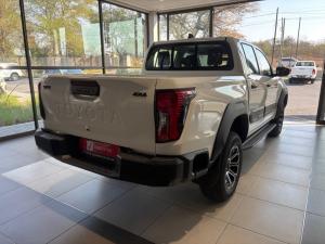 Toyota Hilux 2.8 GD-6 RB SRX 4X4 automaticD/C - Image 2