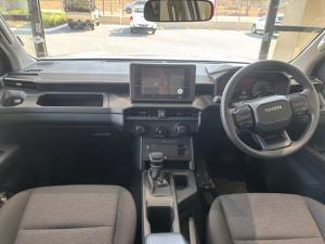 Toyota Hilux 2.8 GD-6 RB SRX 4X4 automaticD/C - Image 6