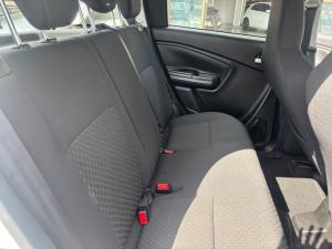 Toyota Vitz 1.0 XR AMT - Image 11