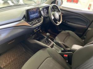 Suzuki Baleno 1.5 GLX - Image 7