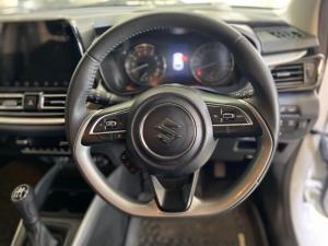 Suzuki Baleno 1.5 GLX - Image 8