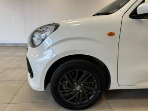 Toyota Vitz 1.0 XR AMT - Image 15