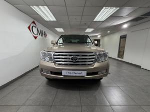Toyota Land Cruiser 200 4.5D-4D VX - Image 13