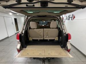 Toyota Land Cruiser 200 4.5D-4D VX - Image 5