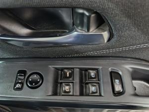Nissan Magnite 1.0 Visia manual - Image 4