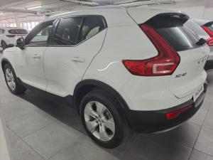 Volvo XC40 T3 Momentum auto - Image 3