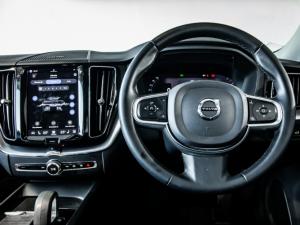Volvo XC60 B5 Momentum - Image 21