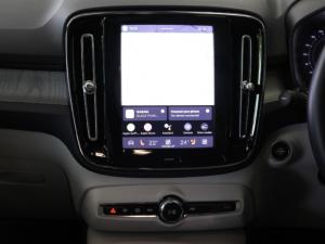 Volvo XC40 B4 Plus Dark - Image 18