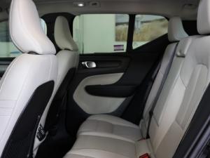 Volvo XC40 B4 Plus Dark - Image 8