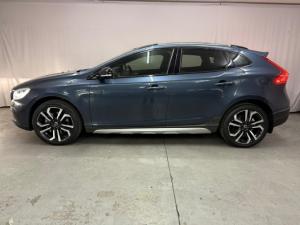 Volvo V40 Cross Country D3 Inscription - Image 2