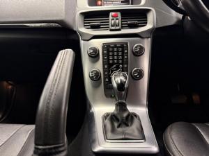 Volvo V40 Cross Country D3 Inscription - Image 8