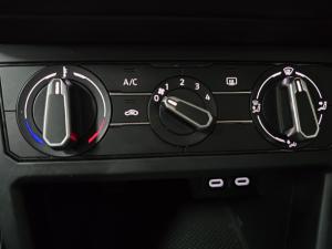 Volkswagen Polo hatch 1.0TSI - Image 11