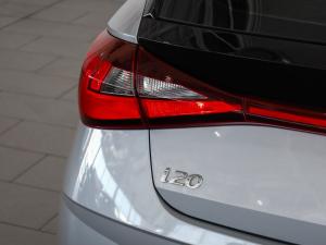 Hyundai i20 1.4 Motion auto - Image 8