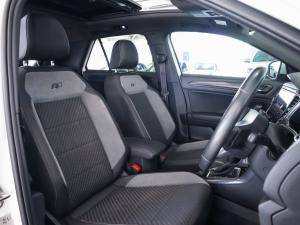 Volkswagen T-Roc 2.0TSI 140kW 4Motion R-Line - Image 17