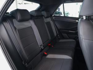 Volkswagen T-Roc 2.0TSI 140kW 4Motion R-Line - Image 20