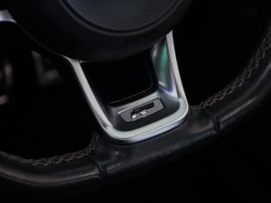 Volkswagen T-Roc 2.0TSI 140kW 4Motion R-Line - Image 27