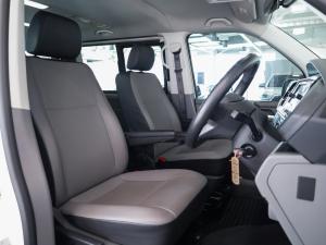 Volkswagen Transporter 2.0TDI Kombi SWB Trendline auto - Image 12