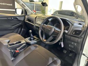 Isuzu D-Max 1.9TD single cab L 4x4 manual - Image 12
