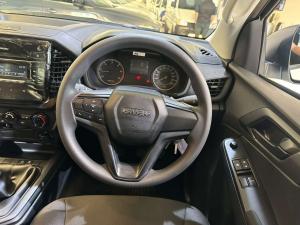 Isuzu D-Max 1.9TD single cab L 4x4 manual - Image 13