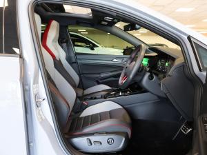 Volkswagen Golf GTI - Image 20