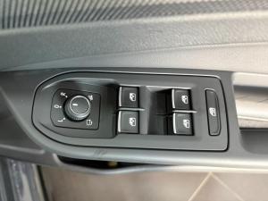 Volkswagen Golf 1.4TSI R-Line Plus - Image 11