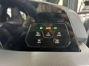 Volkswagen Golf 1.4TSI R-Line Plus - Image 14
