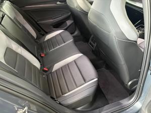 Volkswagen Golf 1.4TSI R-Line Plus - Image 19