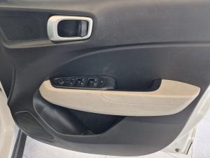 Hyundai Venue 1.2 Premium - Image 9