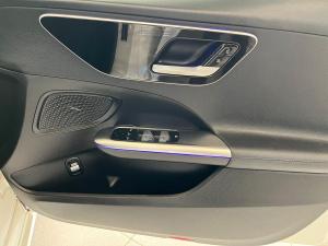 Mercedes-Benz C-Class C220d Avantgarde - Image 10